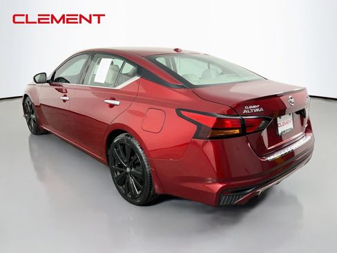 Used 2020 Nissan Altima 2.0 Platinum FWD image 9