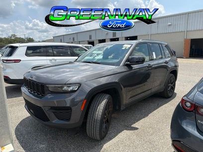 Used 2024 Jeep Grand Cherokee Altitude