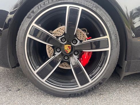 Certified 2018 Porsche 911 Cabriolet image 15