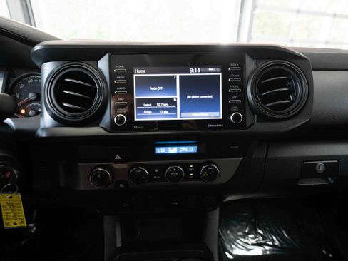 Used 2022 Toyota Tacoma SR AWD/4WD image 17