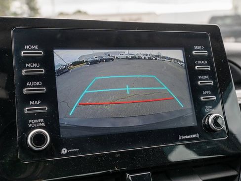 Used 2021 Toyota Camry SE image 13