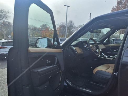 Used 2025 Land Rover Range Rover Sport Autobiography image 10