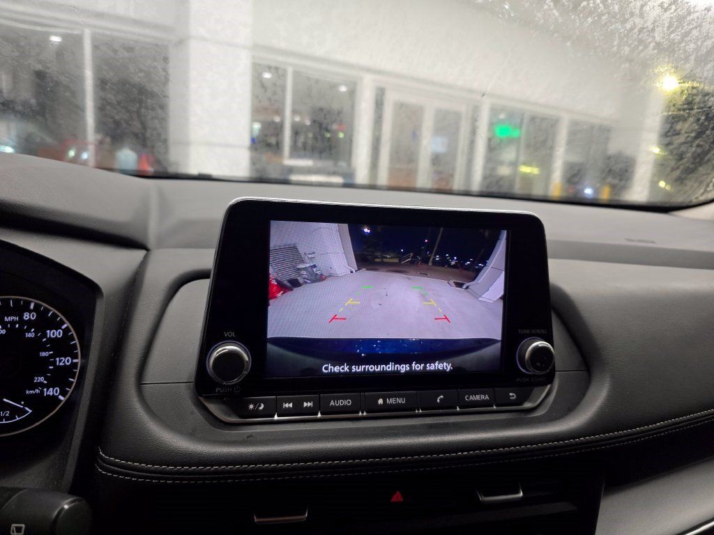 Used 2025 Nissan Rogue SV FWD image 22
