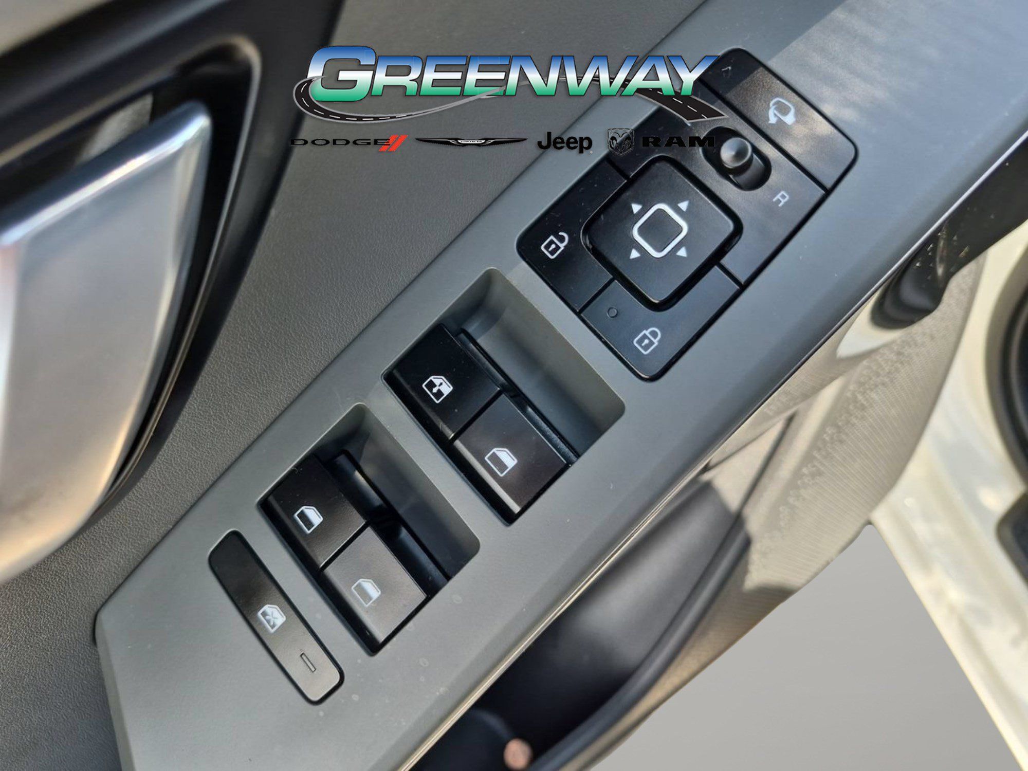 Used 2023 Kia Niro EX Touring FWD image 15