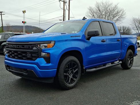 Used 2025 Chevrolet Silverado 1500 Custom w/ Turbomax Blackout Package image 5