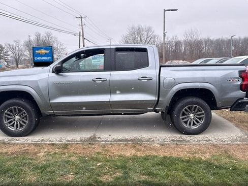Used 2024 Chevrolet Colorado LT w/ LT Convenience Package image 3