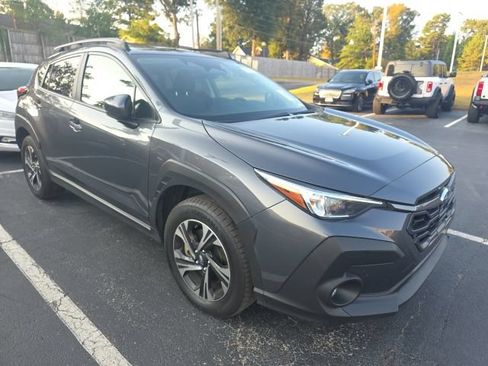 Used 2025 Subaru Crosstrek 2.5i Premium AWD/4WD image 3