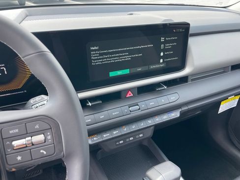 New 2027 Kia Seltos LX FWD image 15