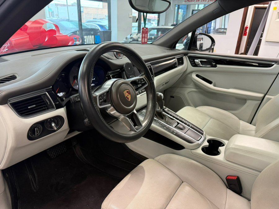 Used 2018 Porsche Macan S AWD/4WD image 18