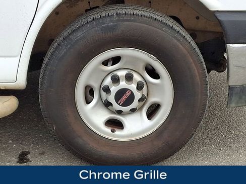 Used 2024 GMC Savana 2500 w/ Driver Convenience Package image 11