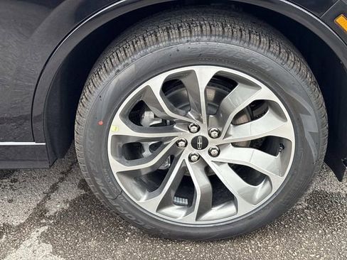 New 2026 Lincoln Aviator AWD w/ Jet Appearance Package image 9