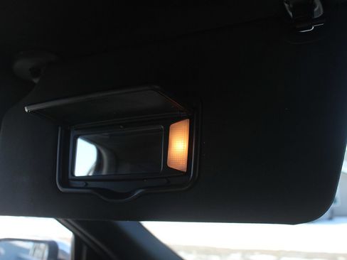 Used 2018 Ford Explorer Platinum image 26