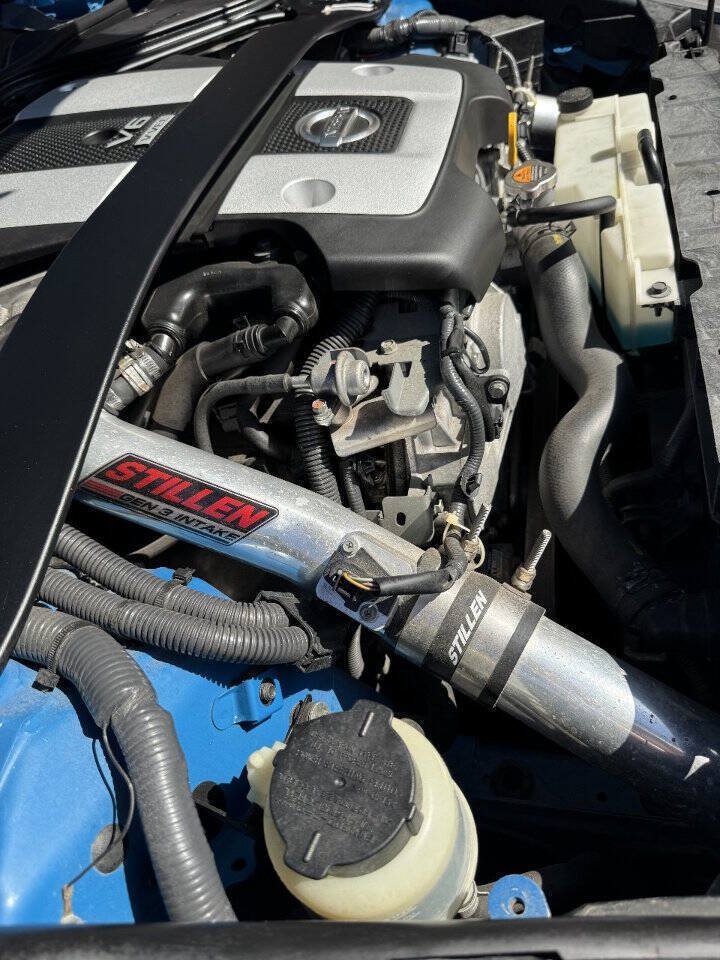 Used 2010 Nissan 370Z Touring RWD image 36