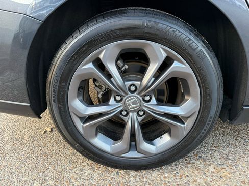 Used 2023 Honda Accord EX image 6