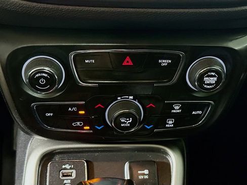 Used 2021 Jeep Compass Latitude FWD image 17