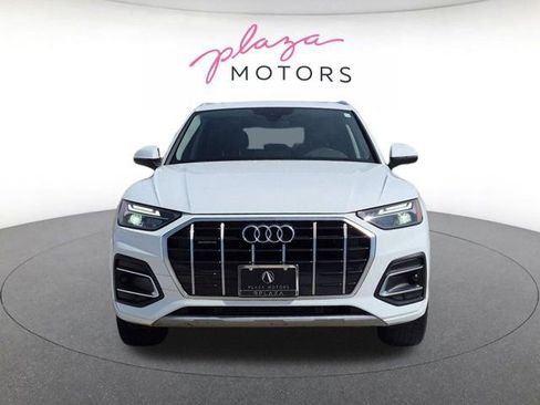 Used 2023 Audi Q5 2.0T Premium w/ Convenience Package AWD/4WD image 2