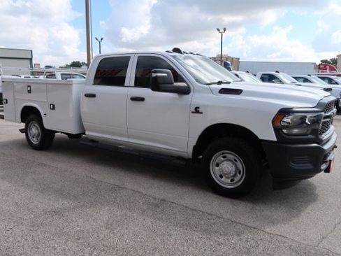 Used 2023 RAM 2500 Tradesman RWD image 3