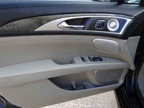 Used 2017 Lincoln MKZ Reserve w/ Luxury Package image 9