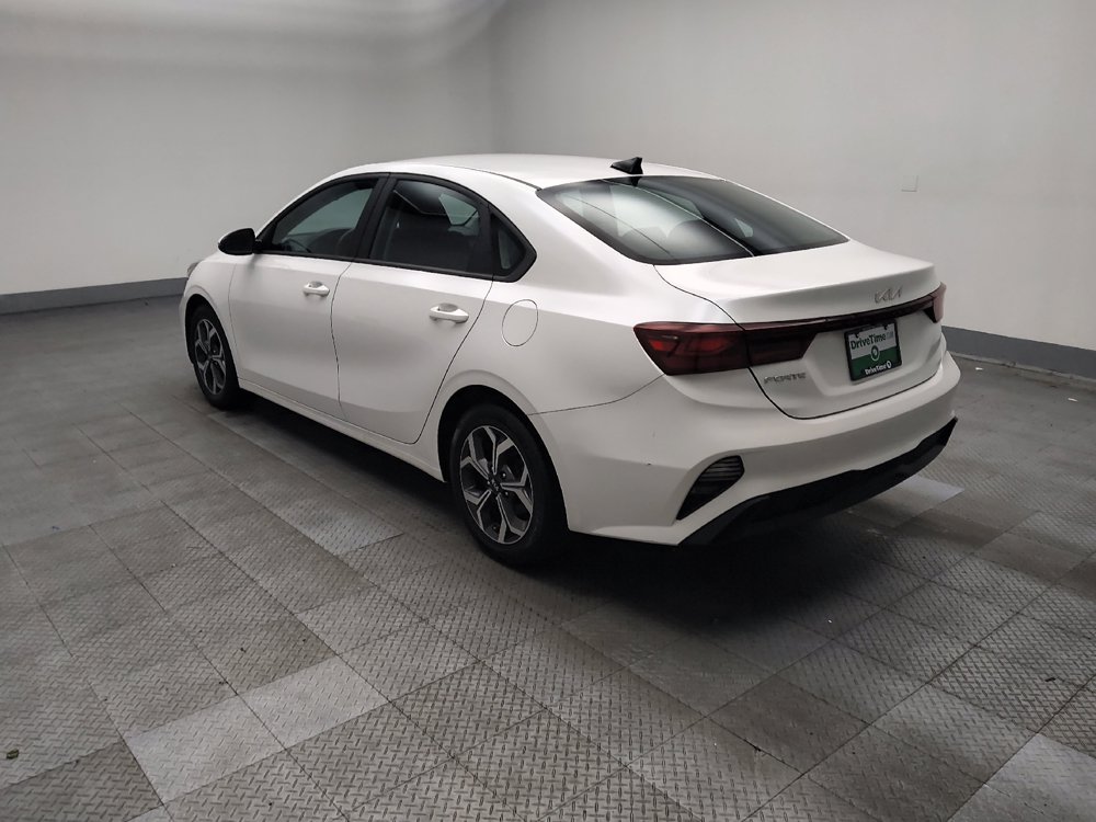 Used 2023 Kia Forte LXS w/ LXS Technology Package FWD image 3
