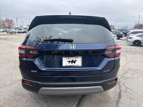 Certified 2025 Honda Pilot EX-L image 3