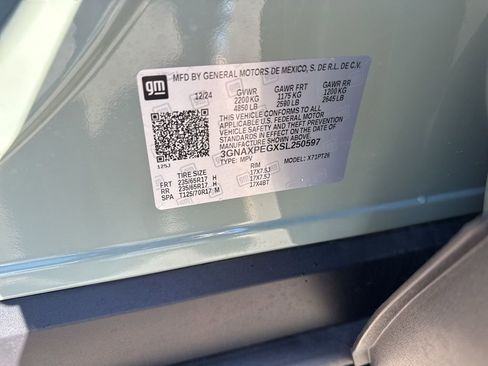 Used 2025 Chevrolet Equinox LT w/ Convenience Package II image 39