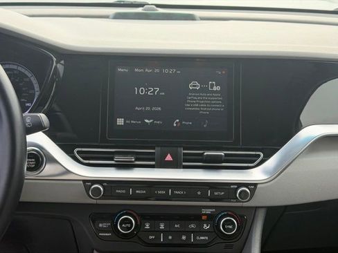 Used 2020 Kia Niro LXS image 15