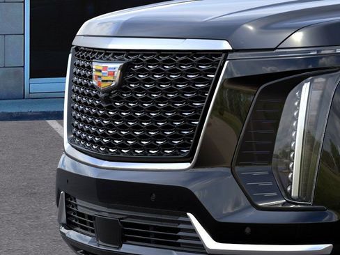 New 2025 Cadillac Escalade Luxury image 13