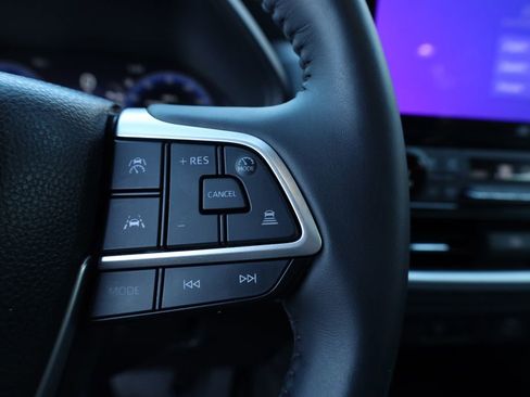 Used 2025 Toyota Grand Highlander FWD image 29