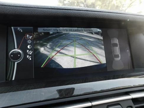 Used 2012 BMW 750Li xDrive image 33