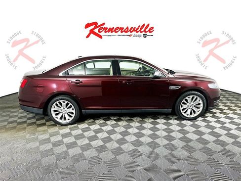 Used 2018 Ford Taurus Limited image 8