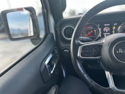 Used 2022 Jeep Wrangler Unlimited Sahara w/ LED Lighting Group image 7