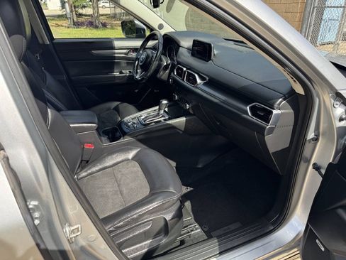 Used 2018 MAZDA CX-5 Touring w/ Preferred Equipment Package FWD image 23