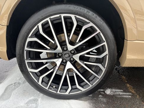 Used 2024 Audi SQ8 Premium Plus w/ 23" Wheel Package image 11