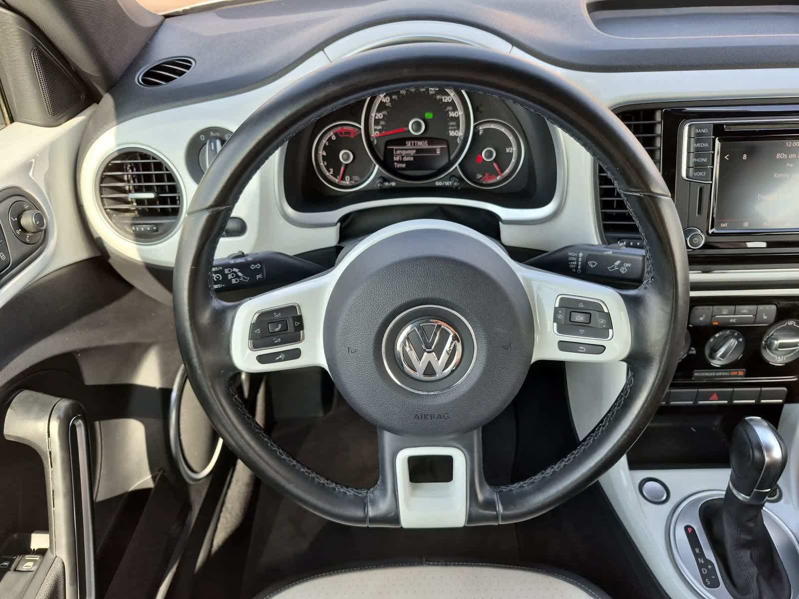 Used 2017 Volkswagen Beetle 1.8T SE FWD image 21
