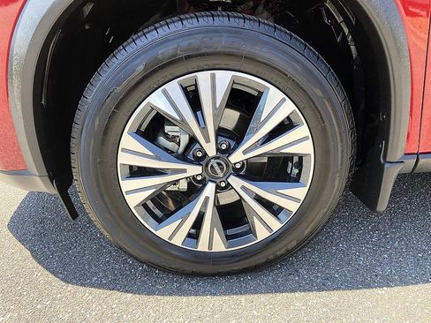 Certified 2023 Nissan Rogue SV w/ SV Premium B Package AWD/4WD image 9