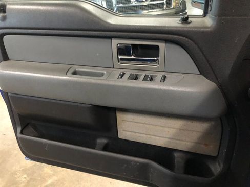 Used 2011 Ford F150 XLT w/ XLT Chrome Pkg image 10