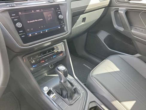 Used 2023 Volkswagen Tiguan SE FWD image 24