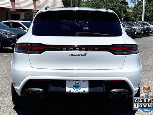 Used 2023 Porsche Macan S AWD/4WD image 4