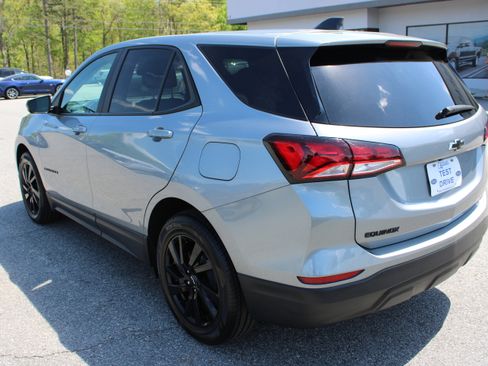 Used 2024 Chevrolet Equinox LS w/ LS Convenience Package image 8