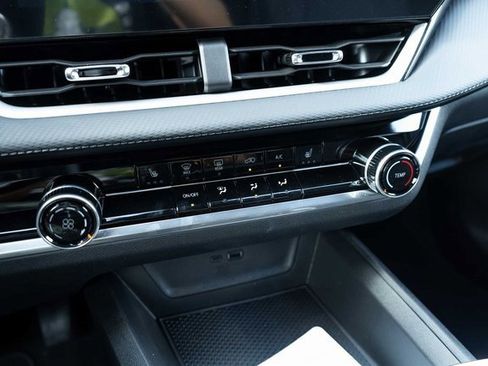 New 2026 Chevrolet Equinox LT image 17