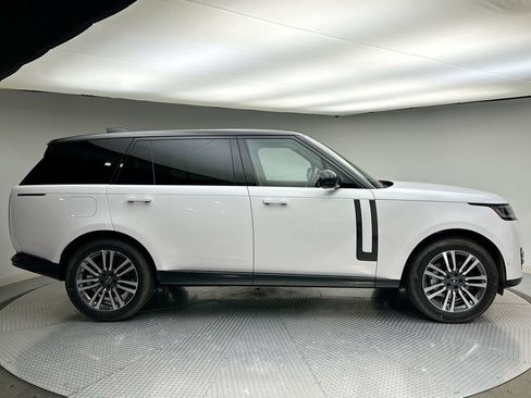 Certified 2025 Land Rover Range Rover Long Wheelbase SE AWD/4WD image 4