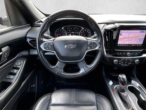 Used 2022 Chevrolet Traverse RS image 7
