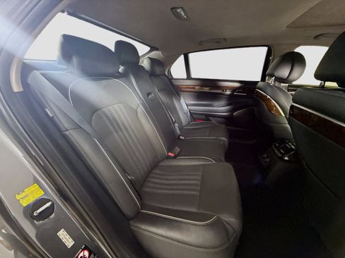 Used 2019 Genesis G90 3.3T Premium image 27