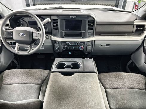 Used 2025 Ford F250 XLT image 21