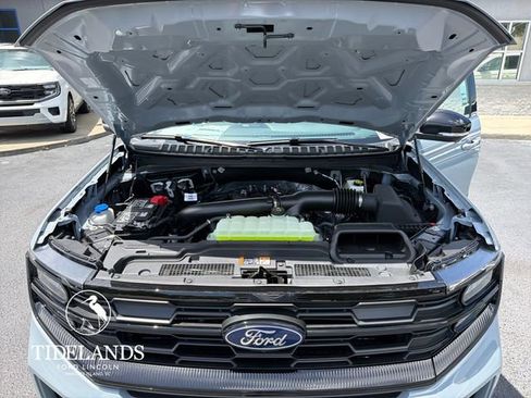 New 2026 Ford Expedition Max Active RWD image 25