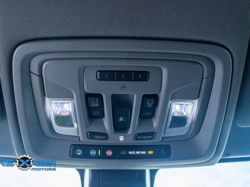 Used 2023 GMC Sierra 2500 Denali w/ Denali Ultimate Package image 19