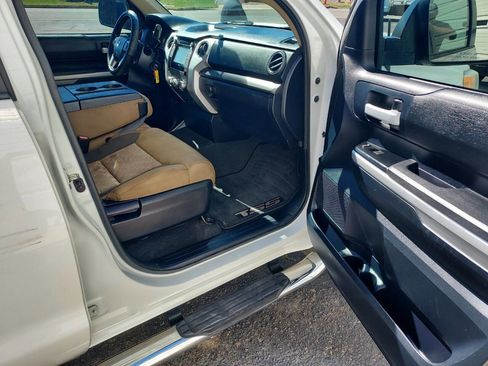 Used 2014 Toyota Tundra SR5 image 11