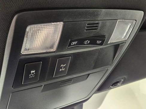 Used 2019 Toyota Tacoma TRD Off-Road w/ Technology Package RWD image 35
