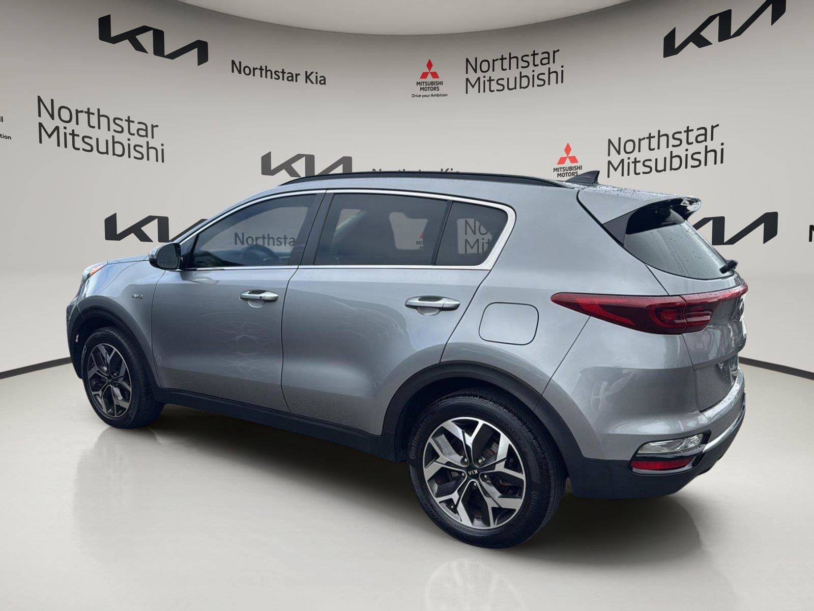 Used 2022 Kia Sportage EX w/ EX Technology Package AWD/4WD image 4