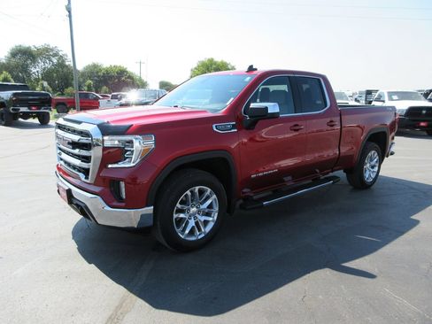 Used 2021 GMC Sierra 1500 SLE w/ X31 Off-Road Package AWD/4WD image 10